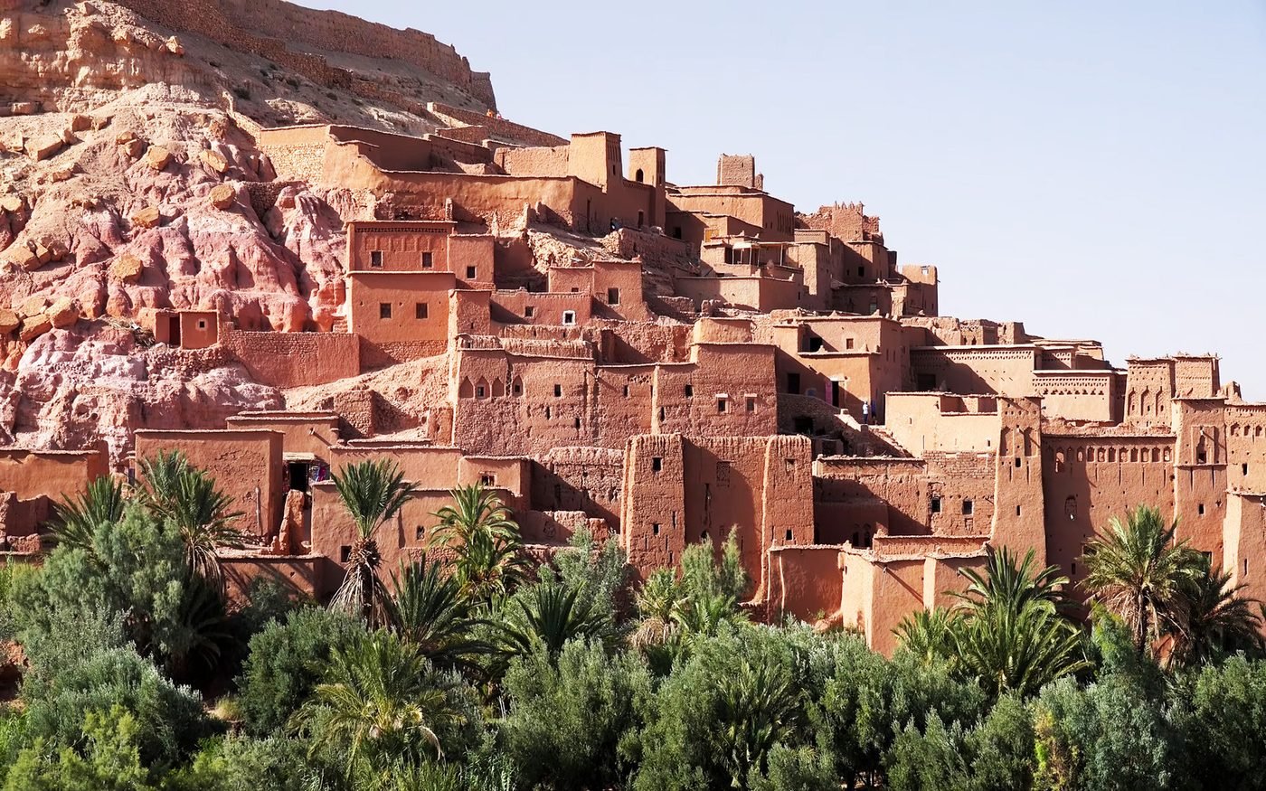 Kasbah dans le désert marocain